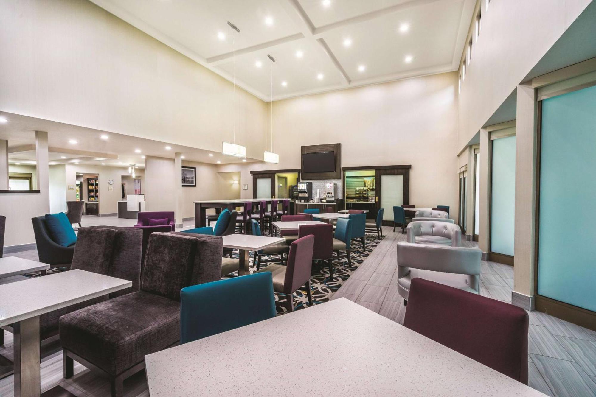 La Quinta By Wyndham Loudon Hotel Bagian luar foto