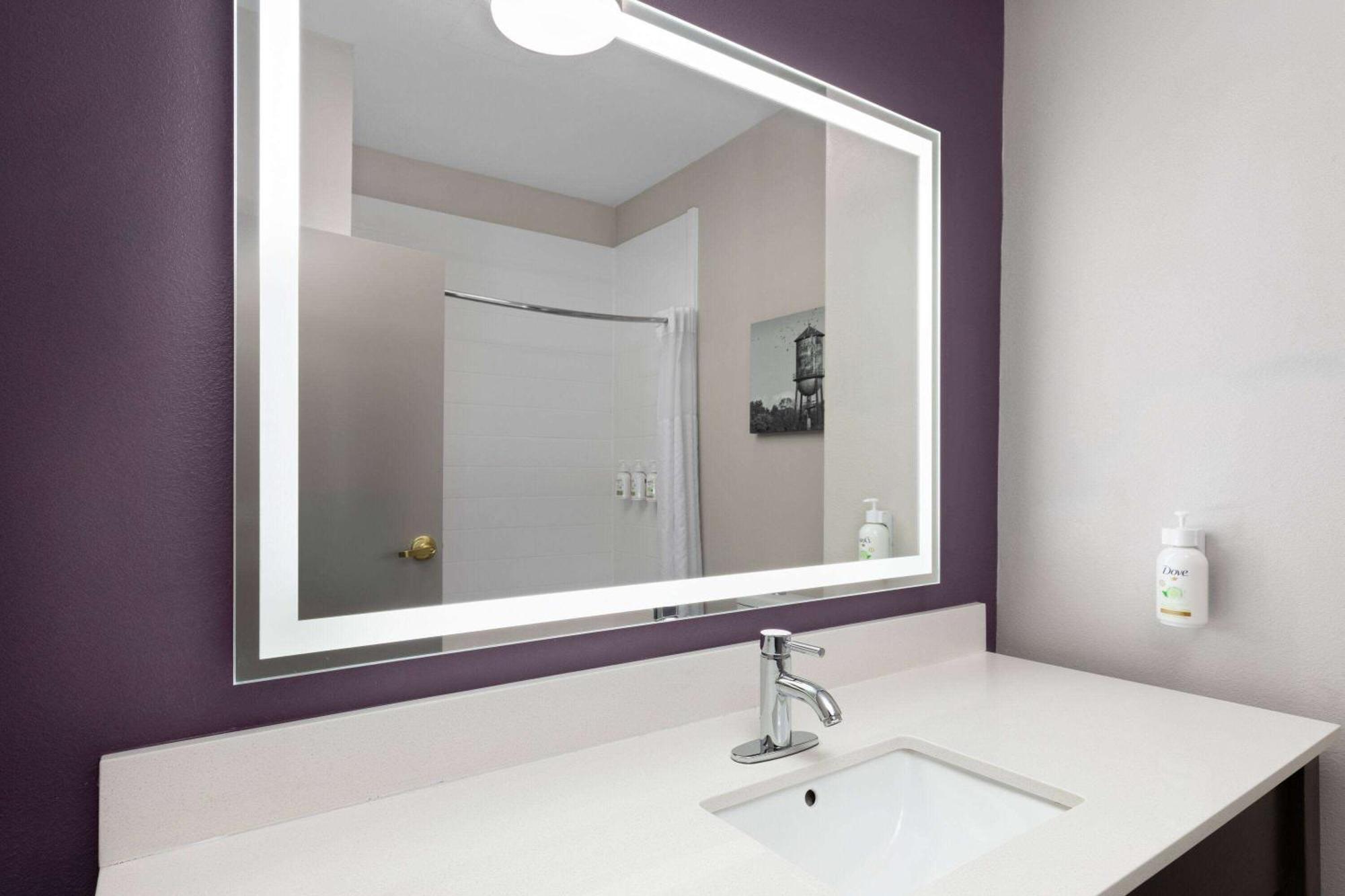 La Quinta By Wyndham Loudon Hotel Bagian luar foto