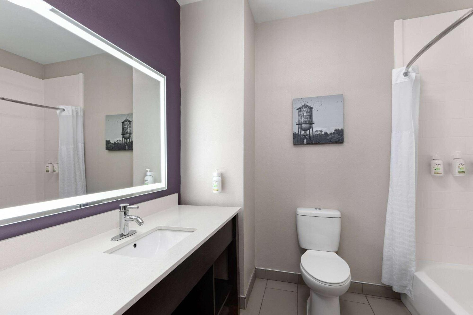 La Quinta By Wyndham Loudon Hotel Bagian luar foto
