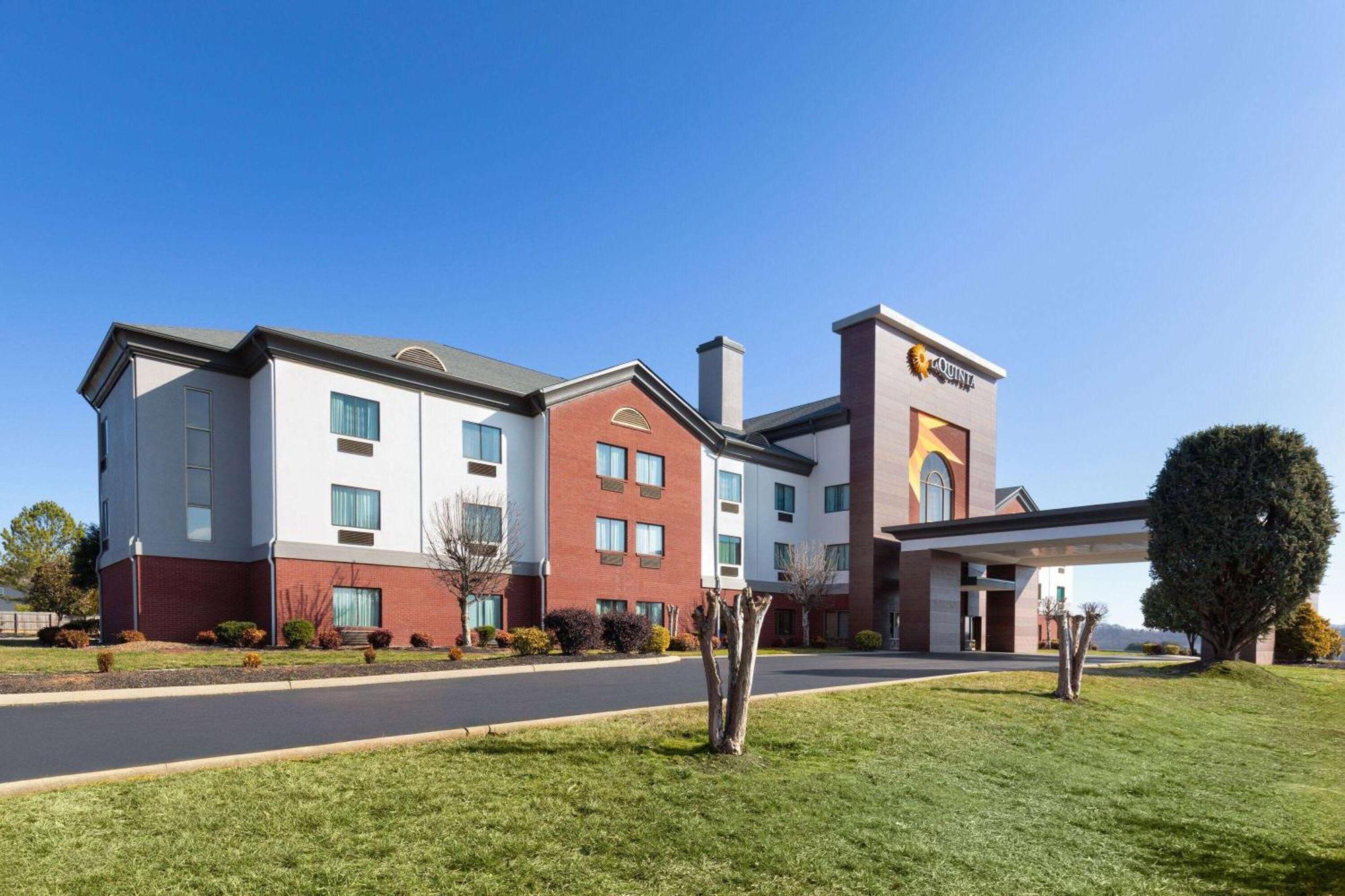 La Quinta By Wyndham Loudon Hotel Bagian luar foto