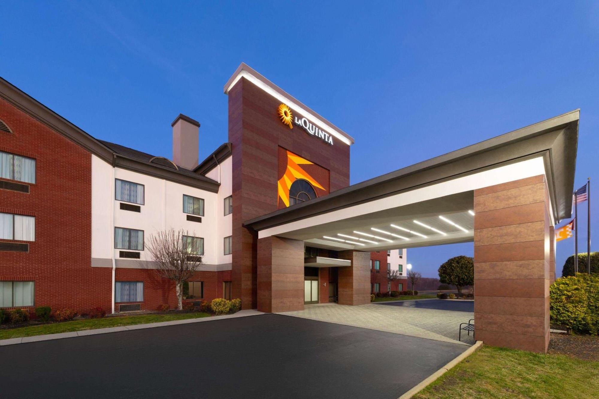 La Quinta By Wyndham Loudon Hotel Bagian luar foto
