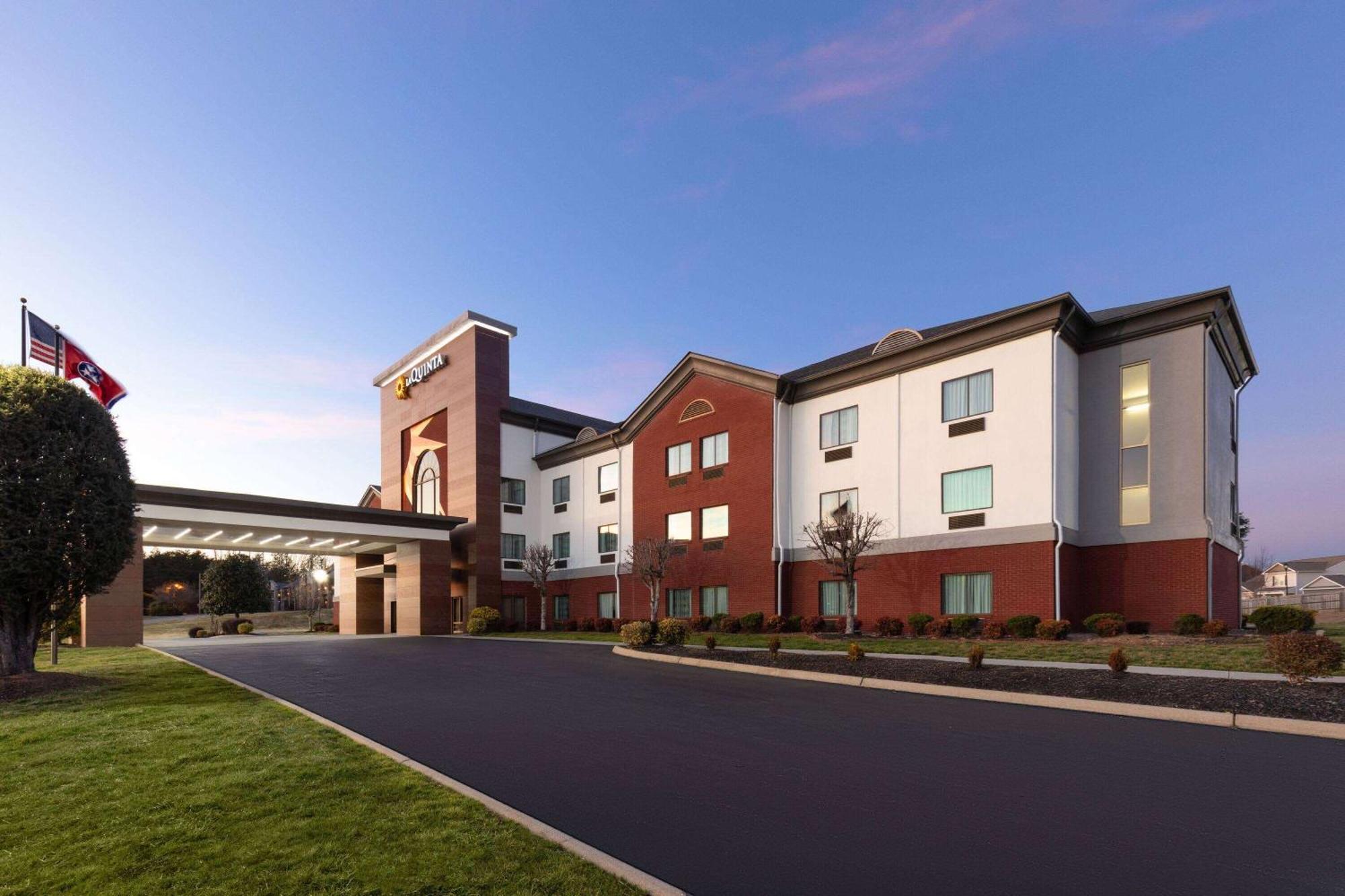 La Quinta By Wyndham Loudon Hotel Bagian luar foto