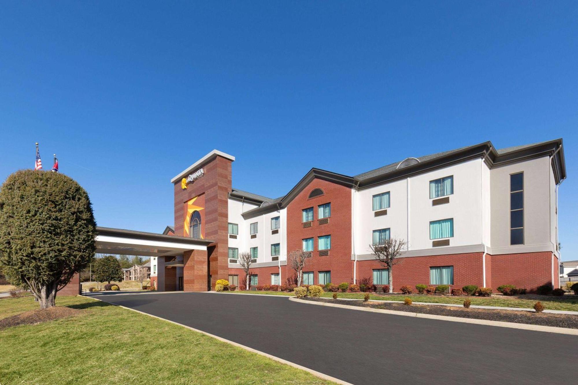 La Quinta By Wyndham Loudon Hotel Bagian luar foto