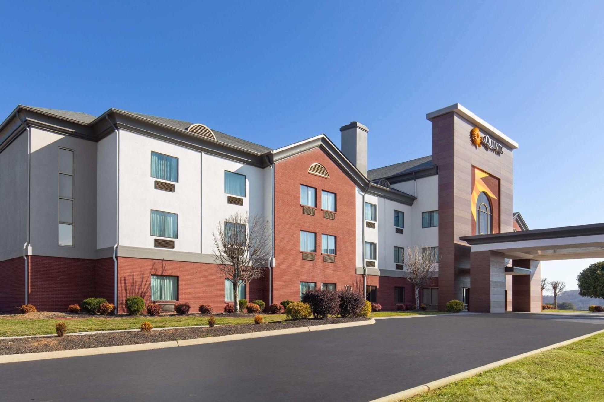 La Quinta By Wyndham Loudon Hotel Bagian luar foto